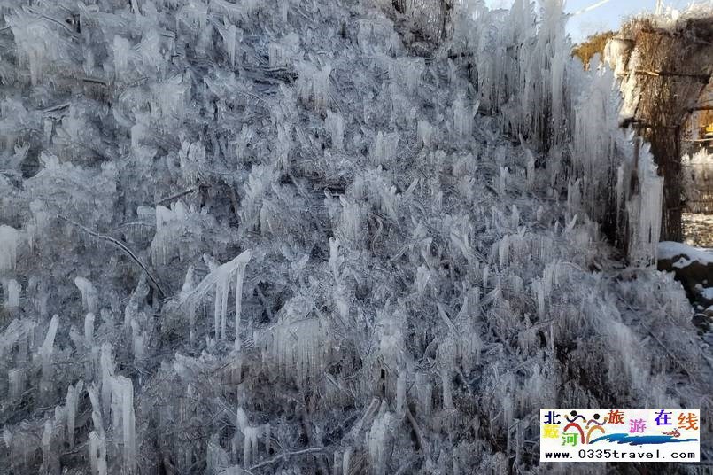 秦皇島傍水崖景區(qū)-冬季滑雪夏季高山峽谷漂流