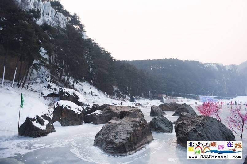 秦皇島傍水崖景區(qū)-冬季滑雪夏季高山峽谷漂流