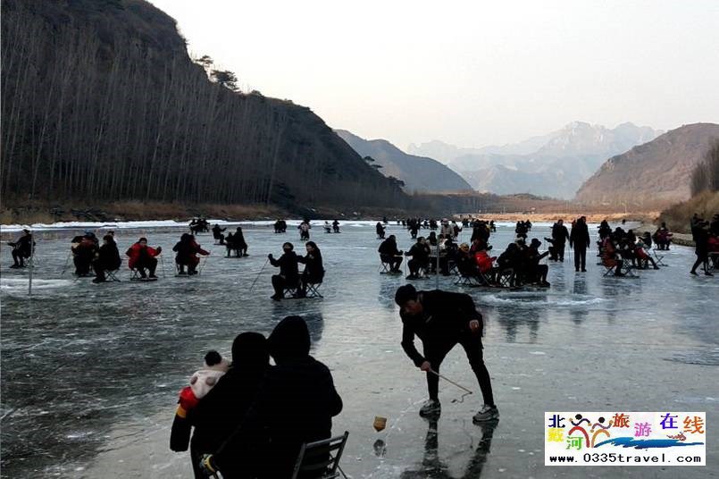 秦皇島傍水崖景區(qū)-冬季滑雪夏季高山峽谷漂流