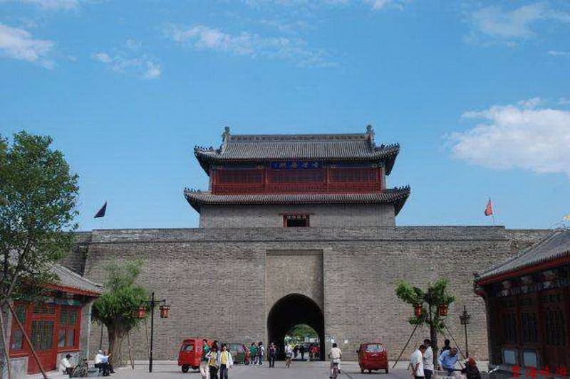 超值“山海關(guān)十年暢游卡”（包含天下第一關(guān)、老龍頭、角山、長(zhǎng)壽山、孟姜女廟等九大景區(qū)）