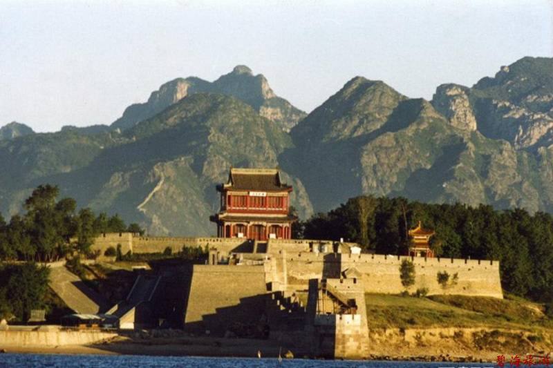 超值“山海關(guān)十年暢游卡”（包含天下第一關(guān)、老龍頭、角山、長(zhǎng)壽山、孟姜女廟等九大景區(qū)）